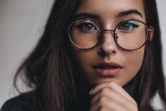 08-accent-your-beautiful-face-with-oversized-glasses-and-a-hoop-piercing-in-your-nose.jpg