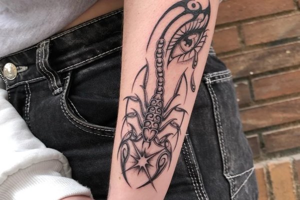 1656552731_454_10-Best-Girly-Scorpion-Tattoo-Ideas-That-Will-Blow-Your