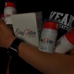 Jak dbać o świeży tatuaż?