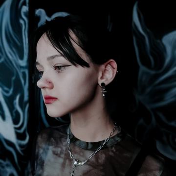 Piercing nosa i ucha – efekt, studio w Krakowie