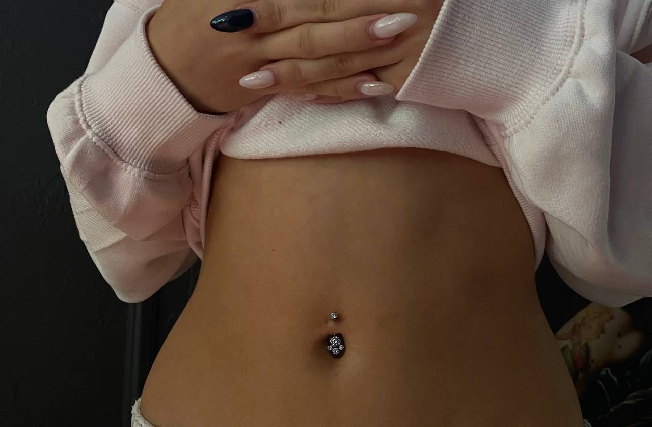 Piercing pępka