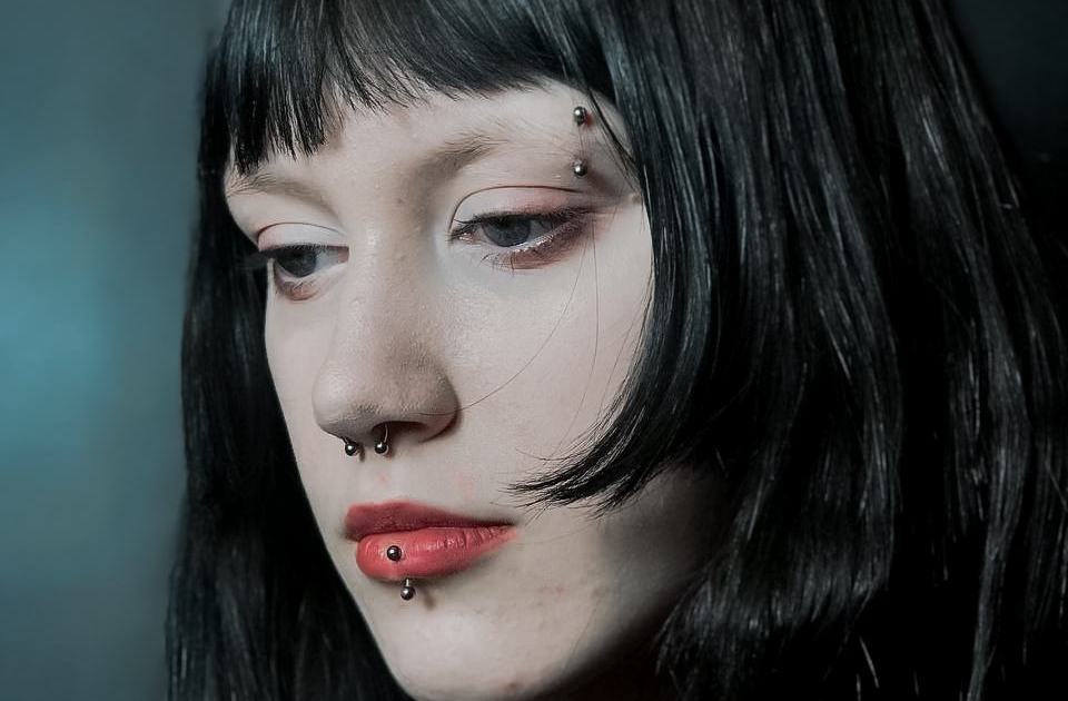 Piercing ust