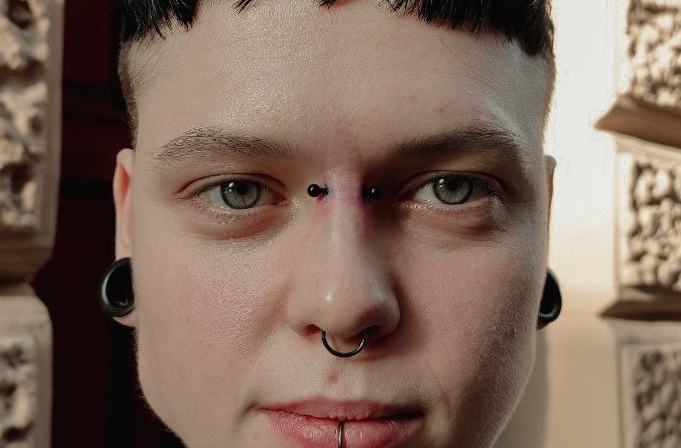 Piercing ust