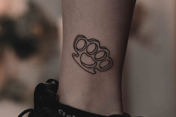 Brass_knuckles-2