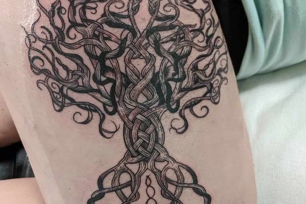 Celtic-Tattoo-Tree-Design-Over-Shoulder