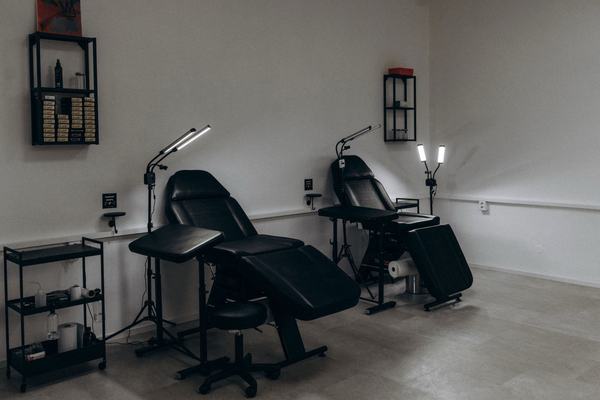 Wynajem miejsca pracy w studiu tatuażu VEAN