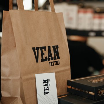 Materiały firmowe VEAN TATTOO w studiu tatuażu