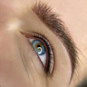 Makijaż permanentny oka – zagęszczenie linii rzęs