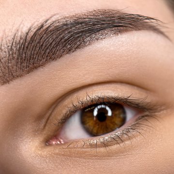 Makijaż permanentny brwi w Legnicy – naturalny efekt