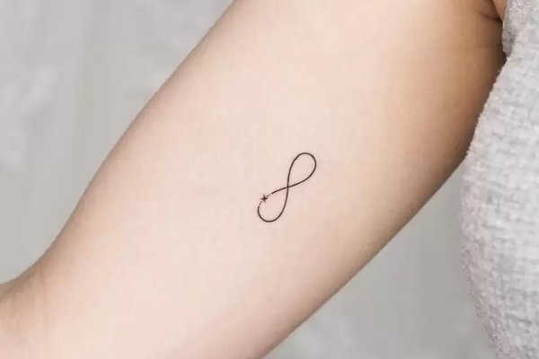 Infinity-Symbol-Tattoo-1-822x1024