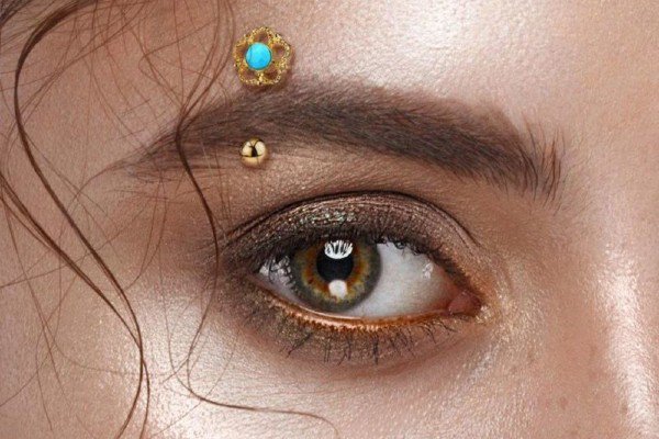 Jewelry-for-eyebrow-piercing.jpg