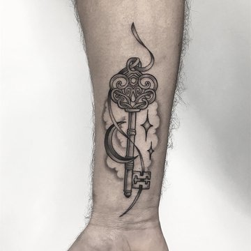 Magic-key-tattoo-by-tattooist-Smutek.jpg