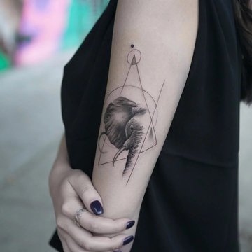 Pretty-Geometric-Tattoos