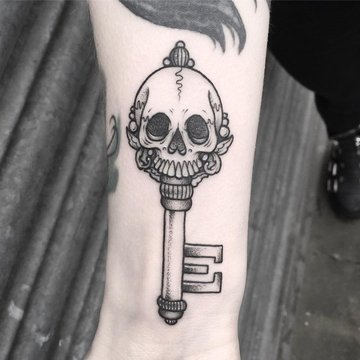 Skull-key-tattoo-by-Lozzy-Bones.jpg
