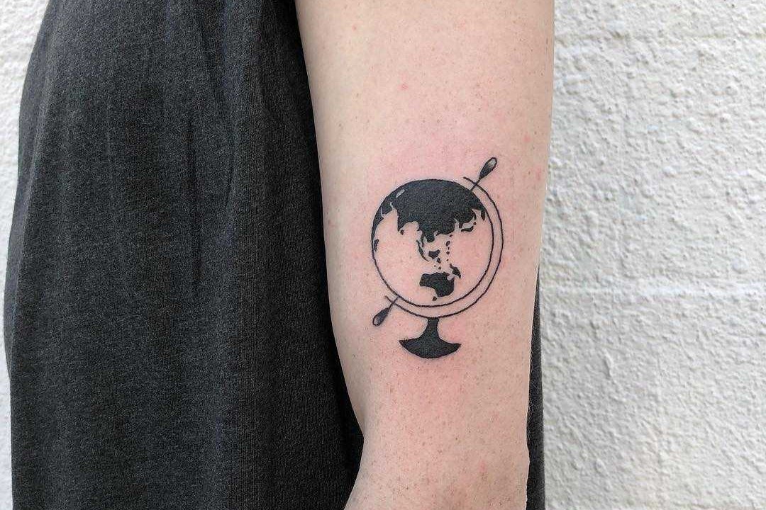 Small-globe-tattoo-by-yeahdope