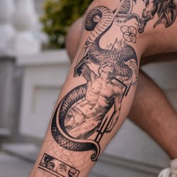 Tatuaże Męskie na Nodze