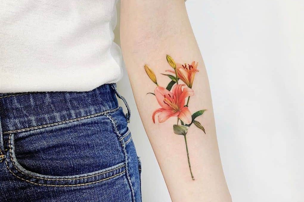 forearm-lily-tattoos-tattooist_suf