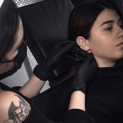 Jak długo goi się przekłucie?