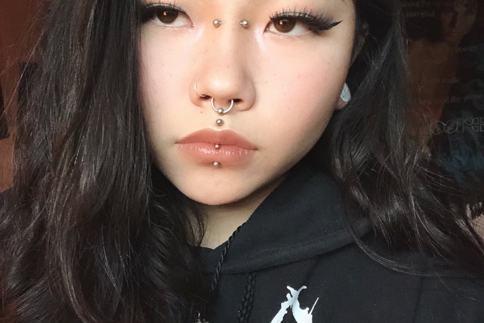 girls-with-piercings-septum-piercing-nose-piercing-Favim.com-6797128.jpg