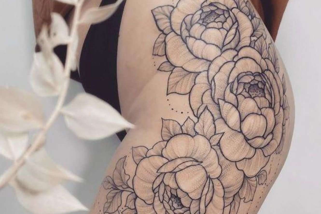 hip-baroque-peonies-tattoo-water