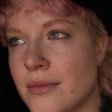 Nostril piercing – sztyft w skrzydełku nosa