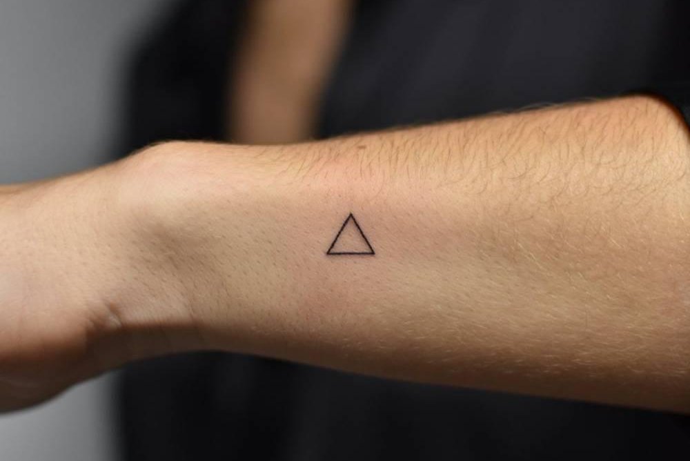 triangle-on-hand6.jpg
