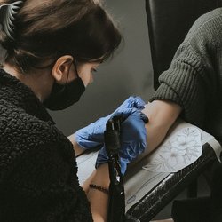 Gdzie najmniej boli tatuaż?